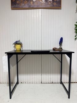 Desk, Escritorio