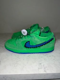 Nike SB Dunk Low Grateful Dead