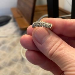 Beautiful 10 k Stamped 21 Real Diamonds Sz 6