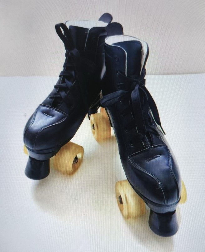 Roller Skates Unisex PU Leather High-top Roller Skate Shoes, Size 39 (US 8), New!
