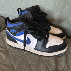Air Jordan 1s Mids Racer Blue Youth Size 3 
