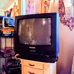 13 Inch. Panasonic Television 