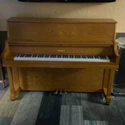 Yamaha P22 Oak 