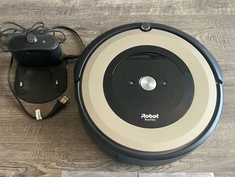 iRobot Roomba Model e6 with Accessories