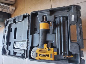 Dewalt Dwfp12233 18 Ga Precision Point Brad Nailer