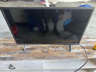 Vizio 32” TV HDMI no remote