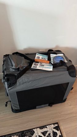 Basics Portable Folding Soft Pet Dog Crate Carrier Kennel ( brand new)