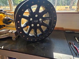 Four DirtyLyfe rims for Jeep
