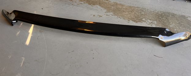 Nissan Titan Hood Deflector