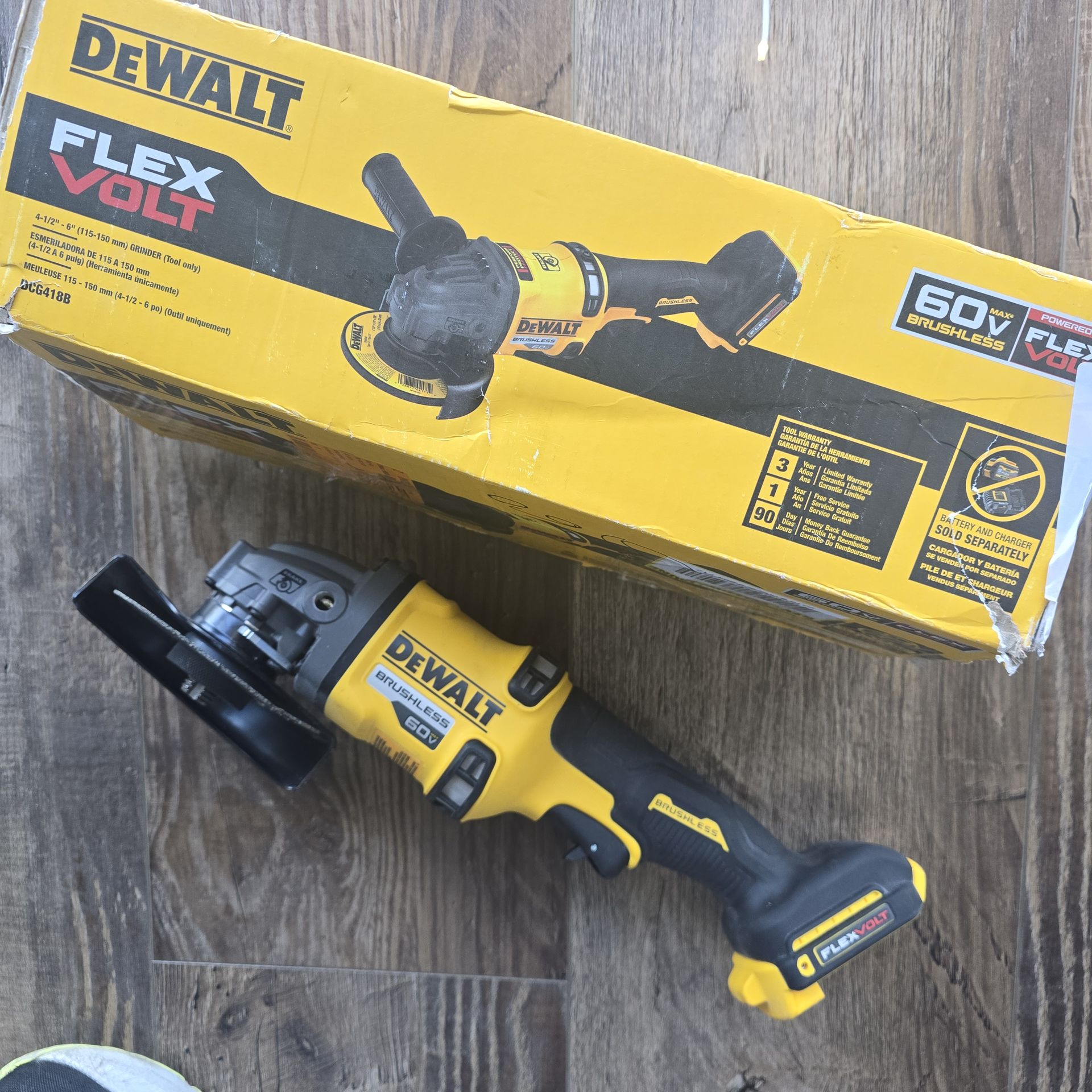 Dewalt FLEXVOLT 60V MAX Cordless Brushless 4.5 in. to 6 in. Small Angle Grinder with Kickback Brake (Tool Only)