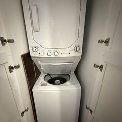 GE 2.3 cu. ft. Washer 4.4 cu. ft. Electric Dryer Combo in White