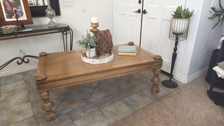 Solid Wood Coffee Table with Turned Legs