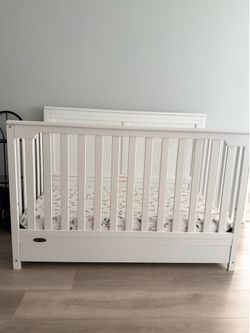 Graco convertible crib