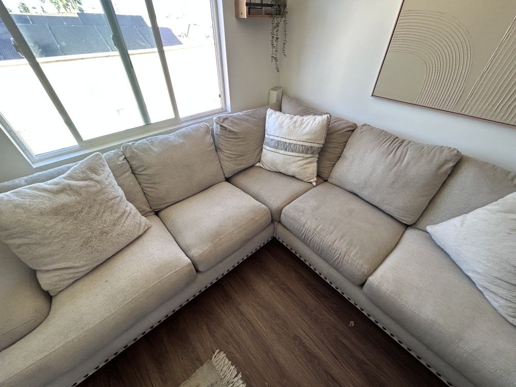 Modern 5-Seat Sectional Sofa - Neutral Beige Fabric - Fair Condition