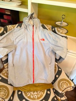 The North Face Hommes Rain Jacket (size large)