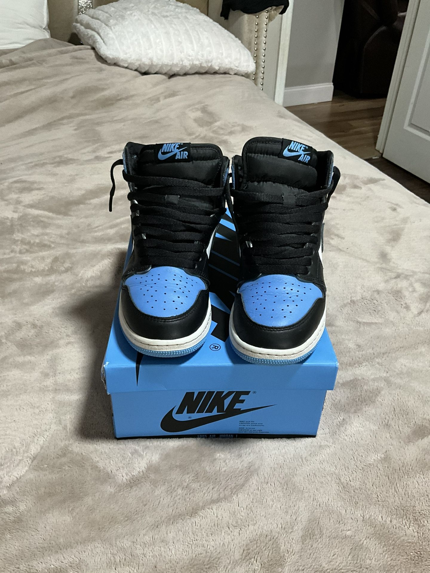Jordan 1 Retro High OG UNC Toe GS 5.5