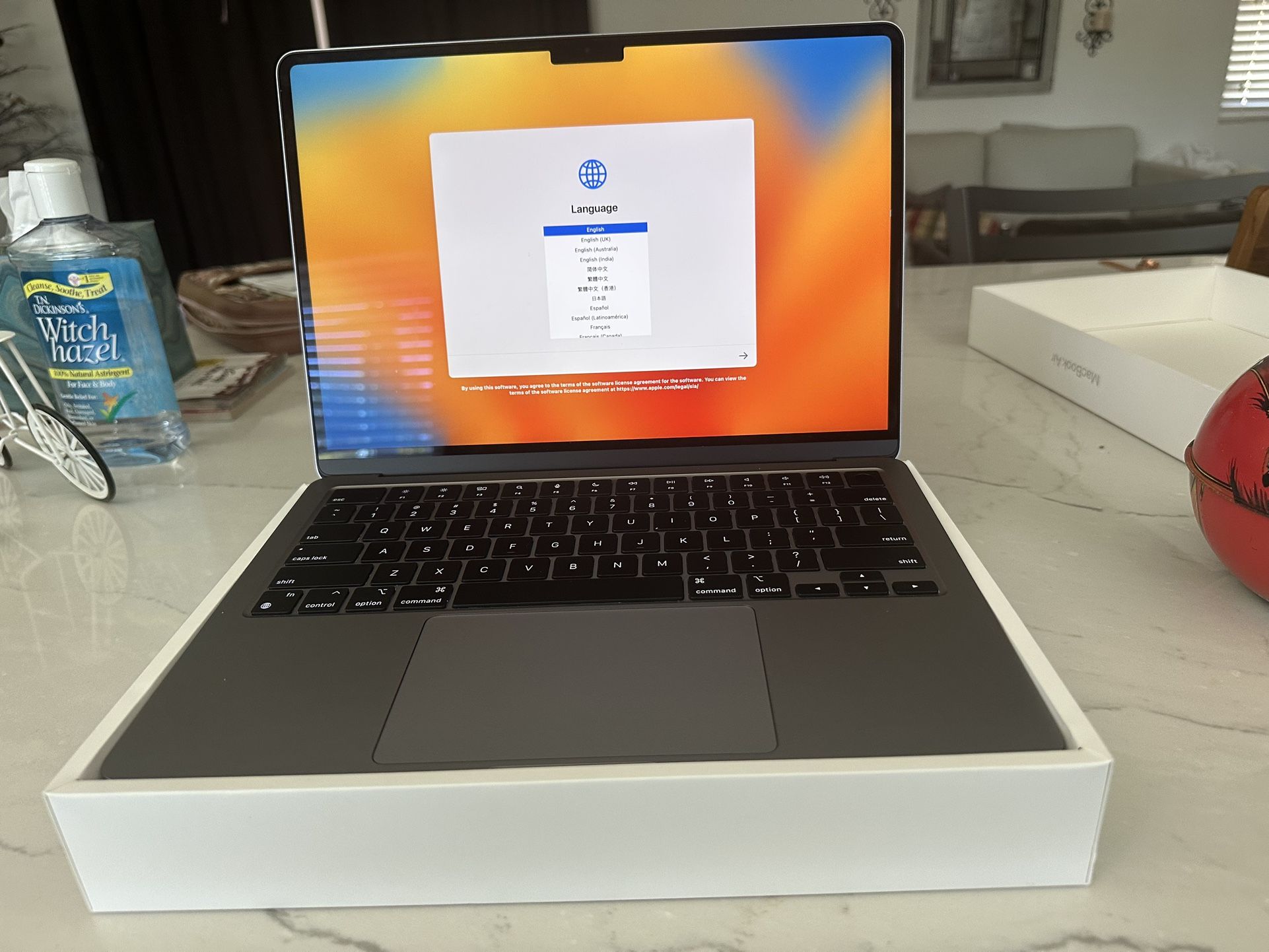 13.6-inch MacBook Air with Apple M2 chip