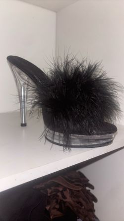 Heels Fluffy a  Black Heels 