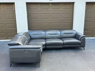 Sofa/Couch Sectional - 3 Electric Recliners - Delivery Available 🚛