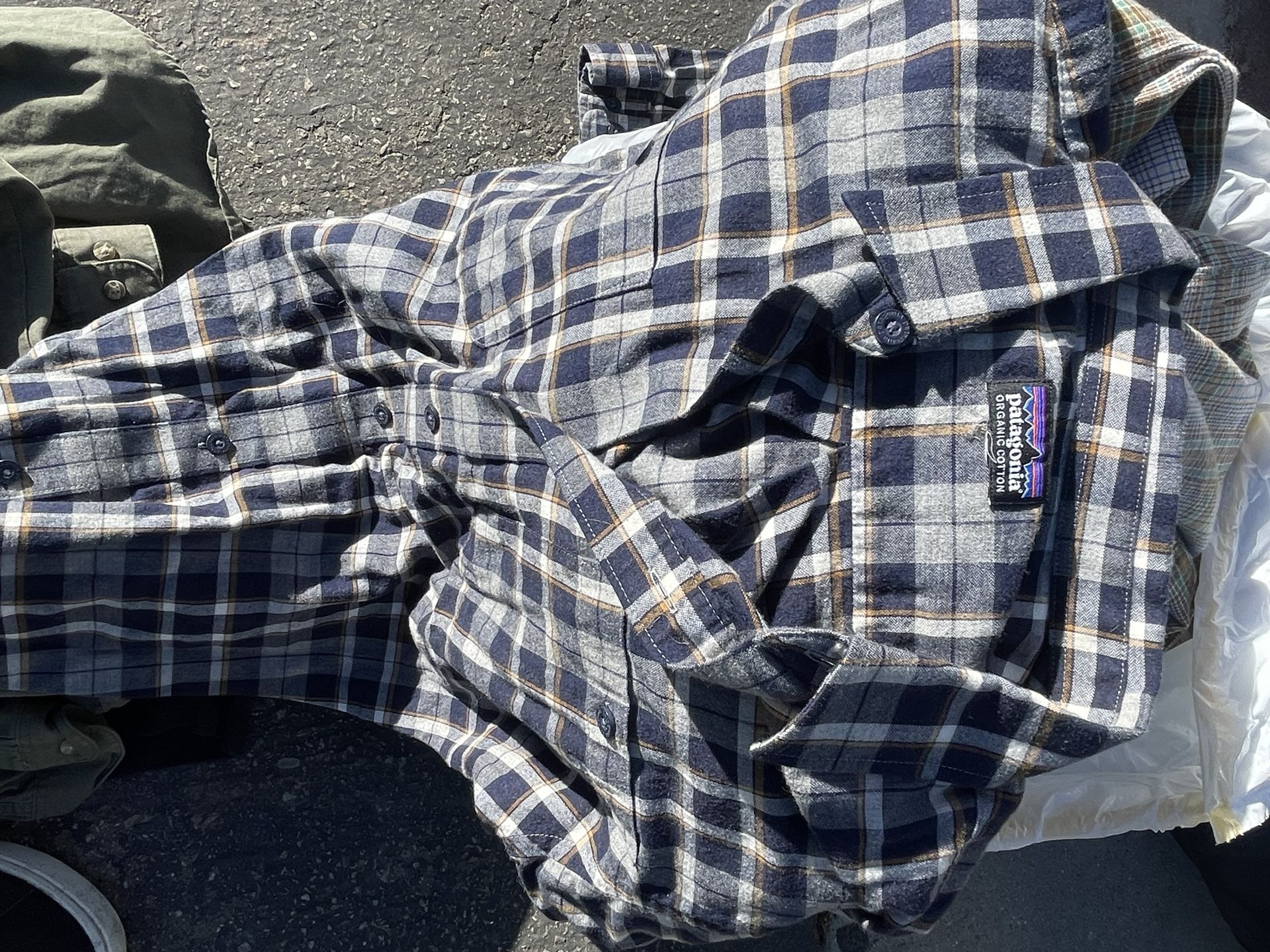 Patagonia Blue Flannel Medium