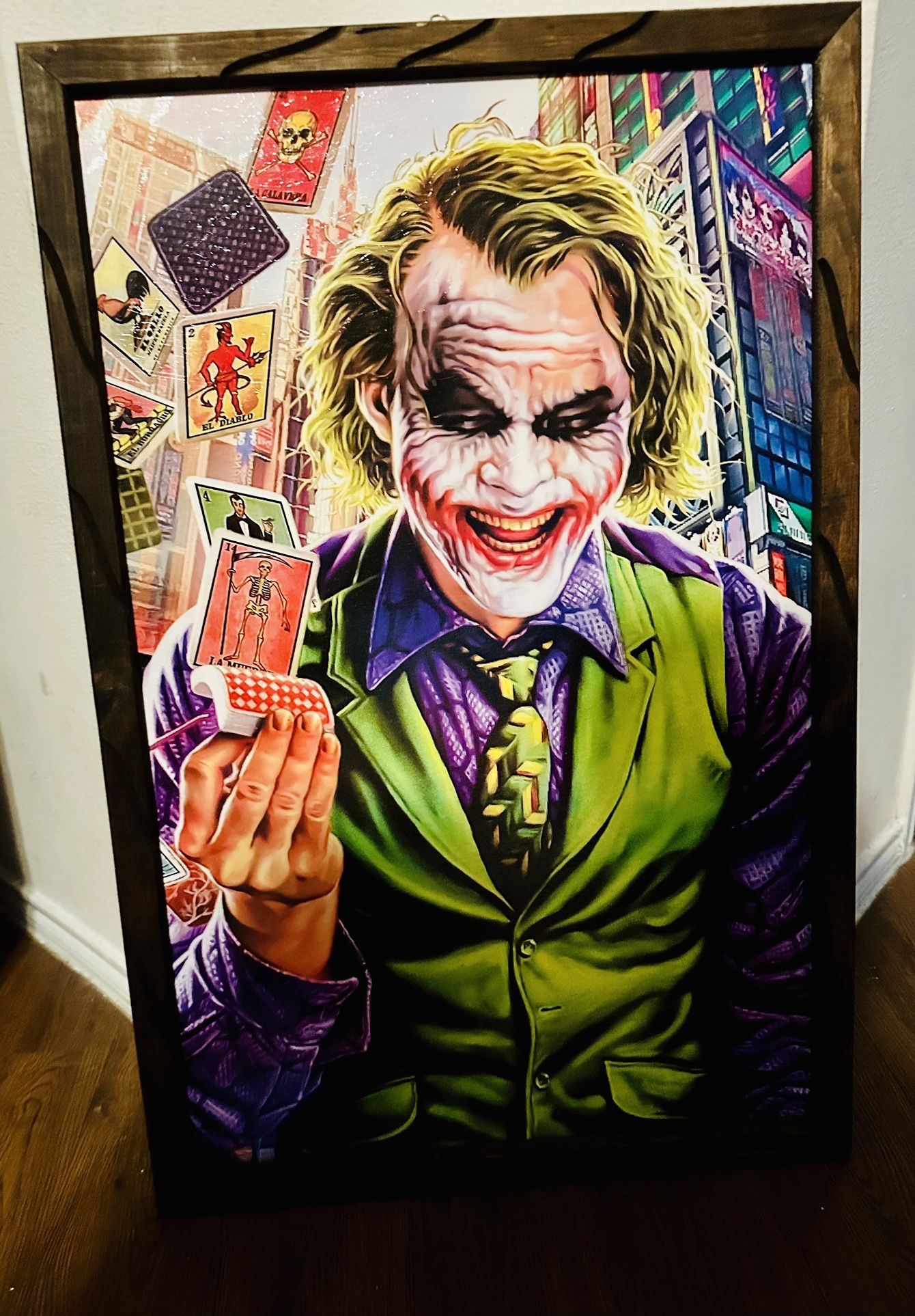 Joker wall frame