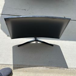 Samsung 27” Curved Monitor