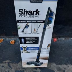 BRAND NEW NEVER OPEN SHARK CORDLESS PET PRO
