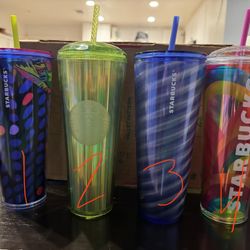STARBUCKS PLASTIC CUPS TUMBLERS