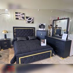 5 Pieces Black and Gold Color King & Queen bedroom set