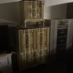 Solid Wood Chest Made By The Amish And Nightstand Retails 3900 I’ll Do 399 For Both