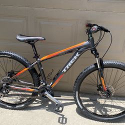 Trek Marlin 5 Mountain Bike