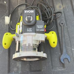 RYOBI 10 Amp 2 HP Plunge Base Router