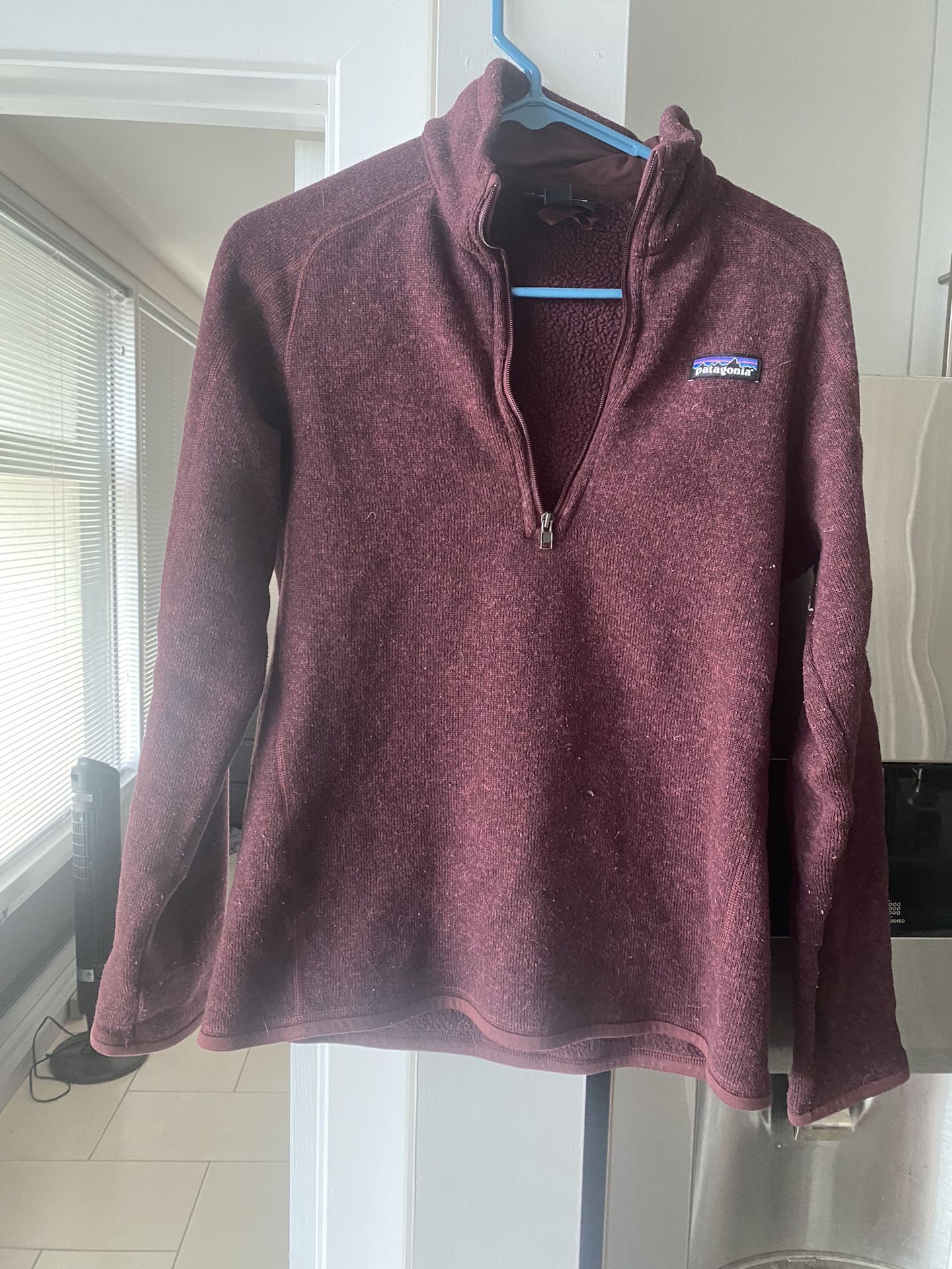 Patagonia Quarter Zip. Women’s size M