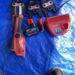Milwaukee Press Tool 