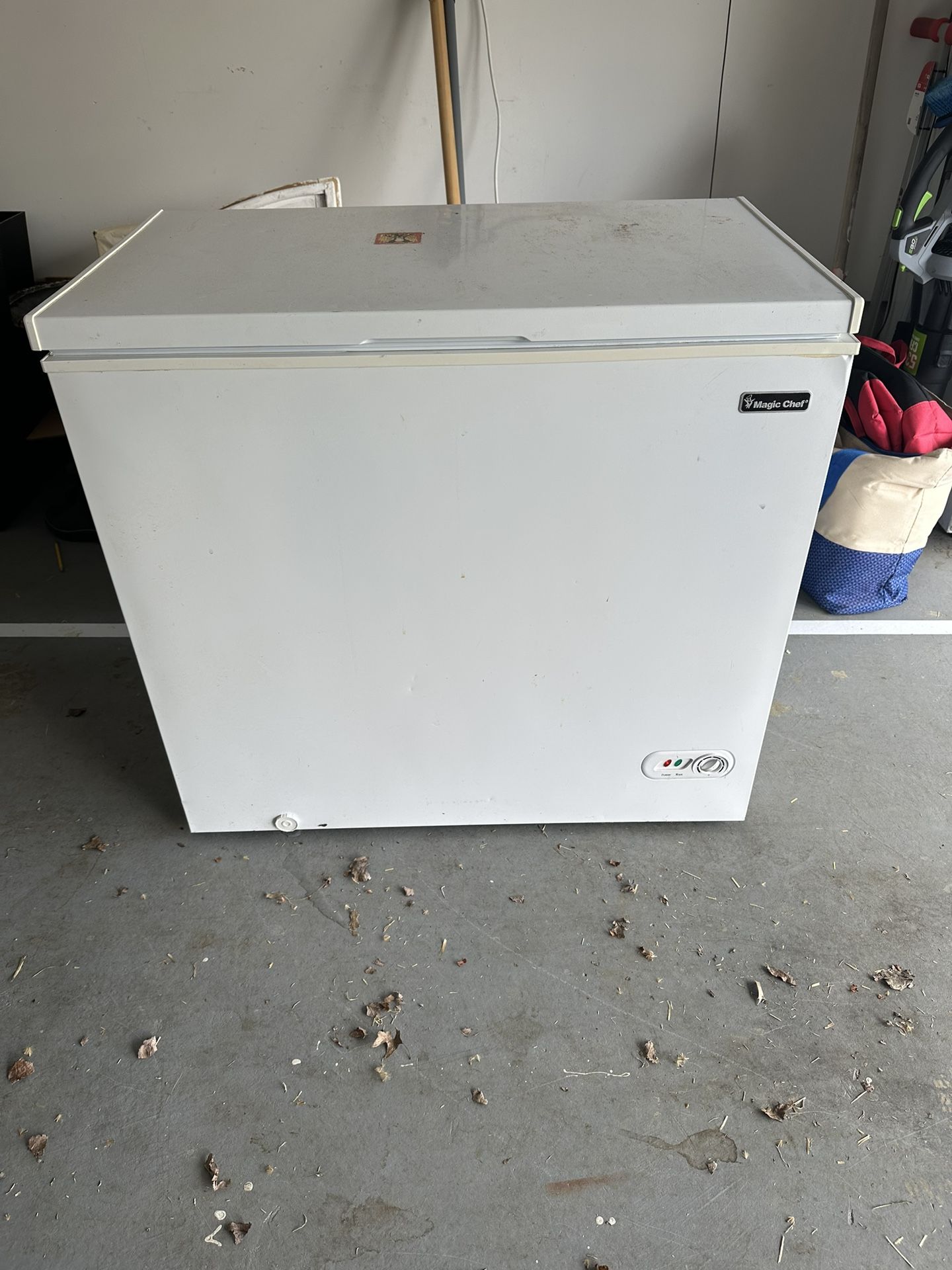 Free Not Cooling Magic Chef Feezer