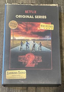 Stranger Things Season 2 (DVD + Blu-ray)