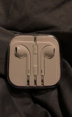 Original earphones for iPhones 6 6s and below