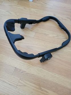 Nuna PIPA car seat adapter