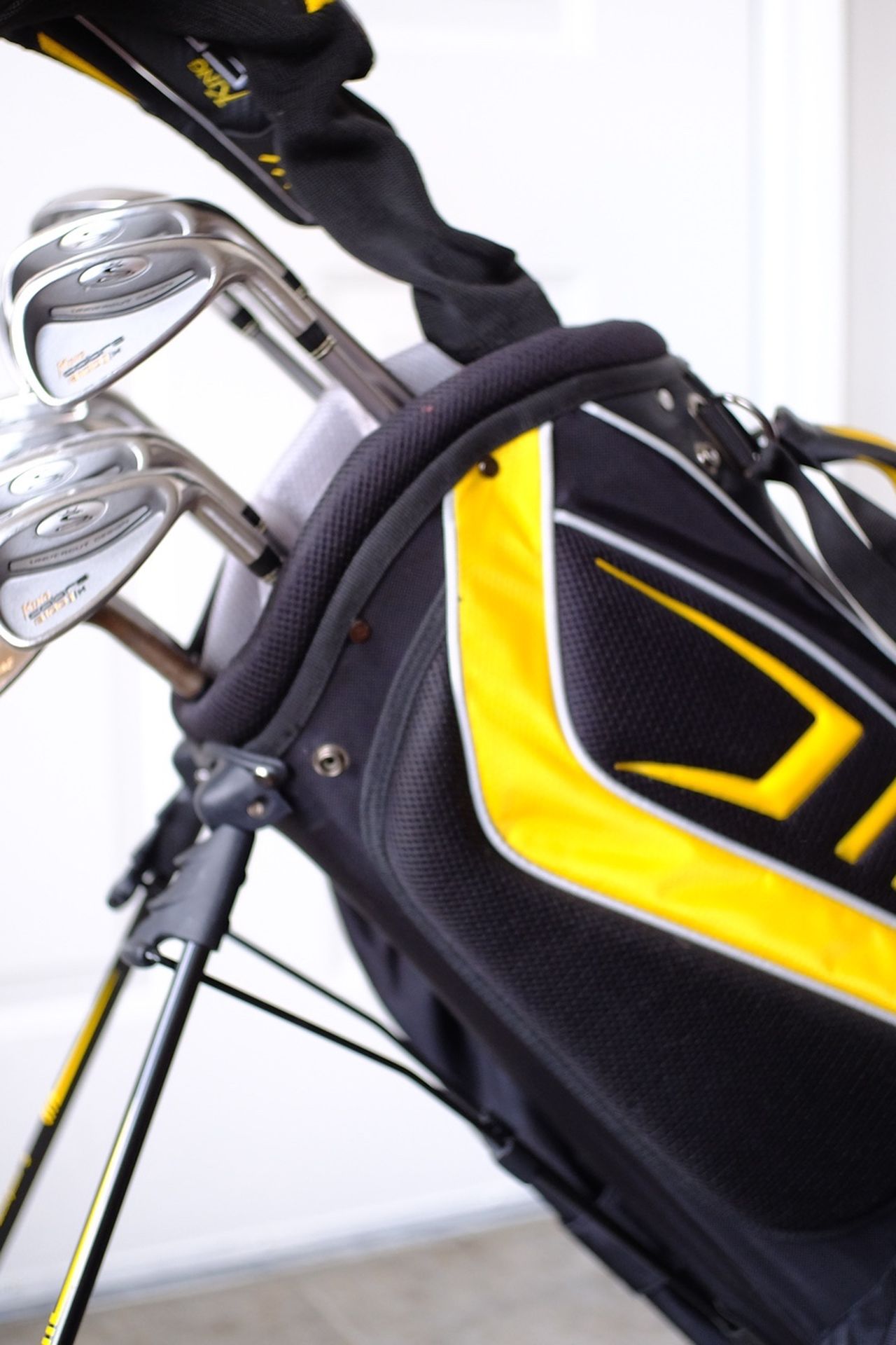 Full Set of King Cobra Golf Clubs and Bag for Sale in San Antonio, TX