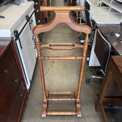 Vintage ETHAN ALLEN Tavern Wardrobe Valet Suit Rack Butler Stand Very Good Condition