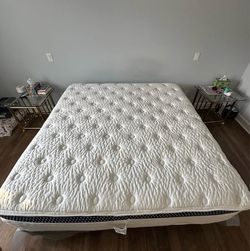 WinkBed with Frost Cooling Cover King Luxury Firm Mattress - $475 (Retail: $2,124)