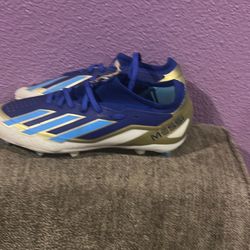 Messi cleats