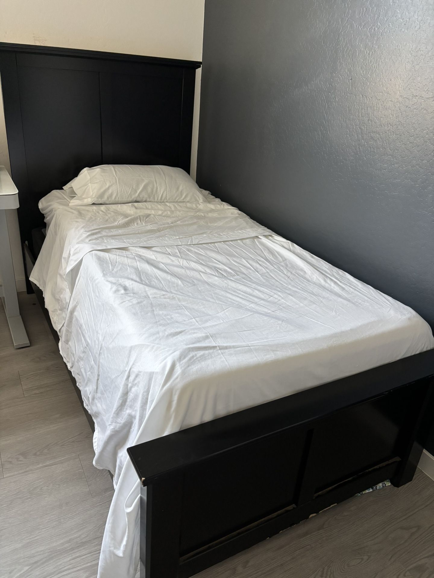 Twin Bed