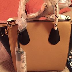 Beautiful Neiman Marcus Leather Bag