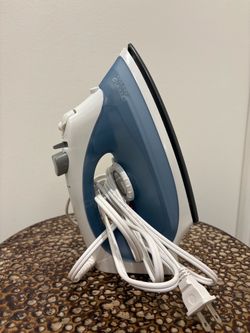 Greens Blue and White Steam Iron