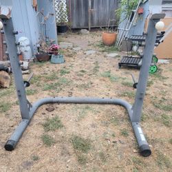 Squatting Bench