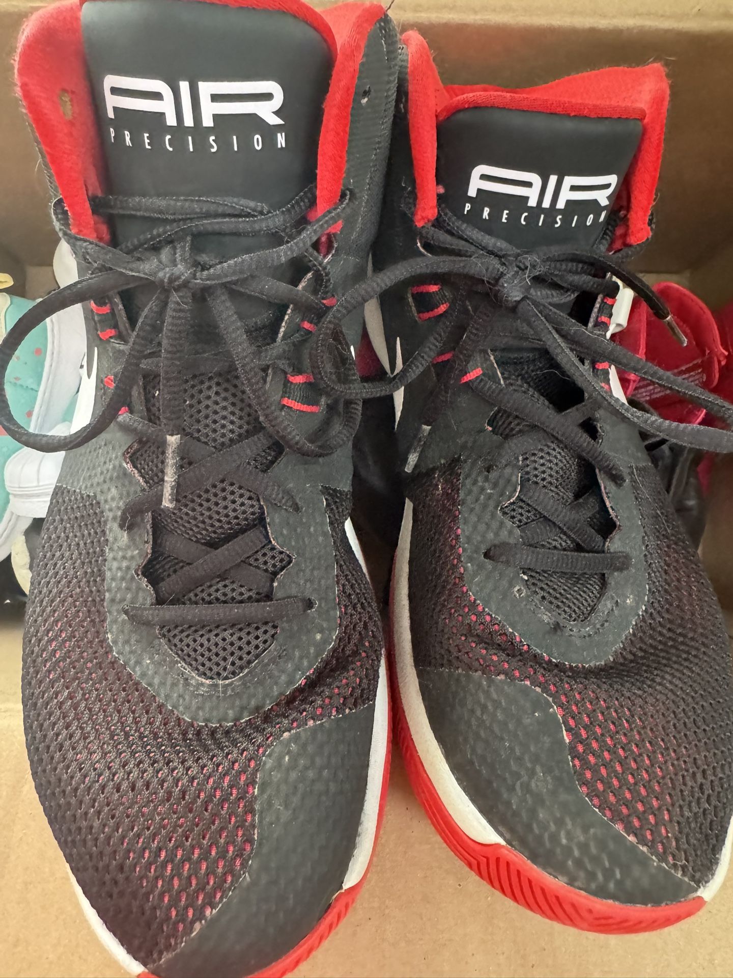Nike Basketball shoes men’s size 10 1/2