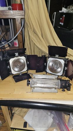 Lowel OMNI and TOTA Flood Lights