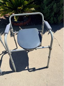 Commode