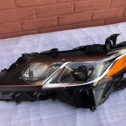 2018-2019-2020-2021 Toyota Camry Headlight Left Driver Side
